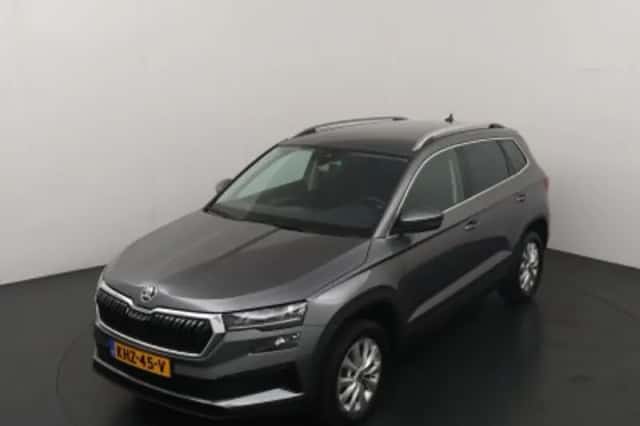 Škoda Karoq (2023) thumbnail 2