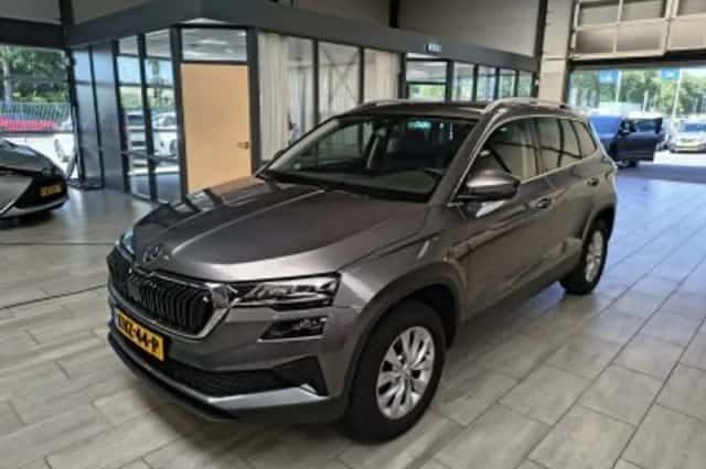 Škoda Karoq (2023) thumbnail 3