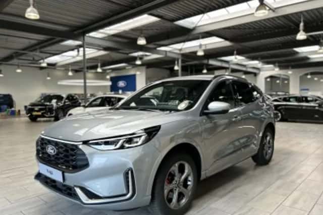 Ford Kuga (2025) thumbnail 4