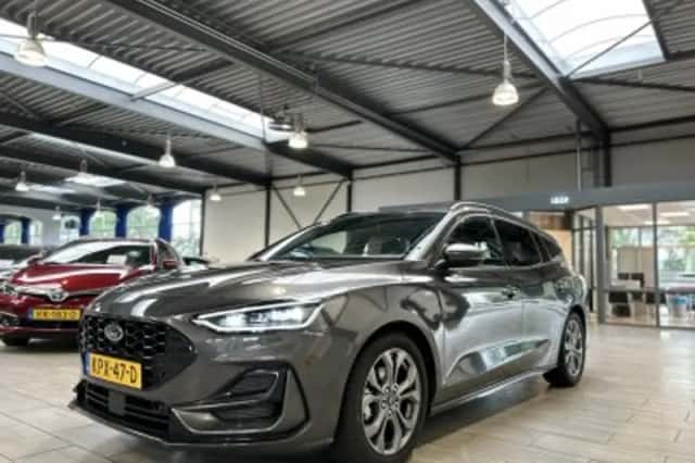 Ford Focus (2025) thumbnail 3