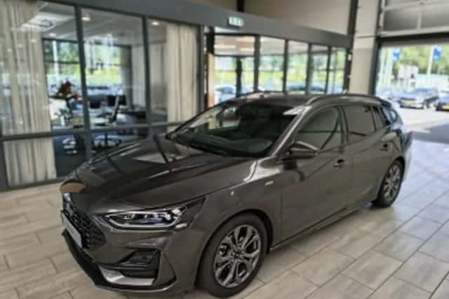 Ford Focus (2025) thumbnail 1