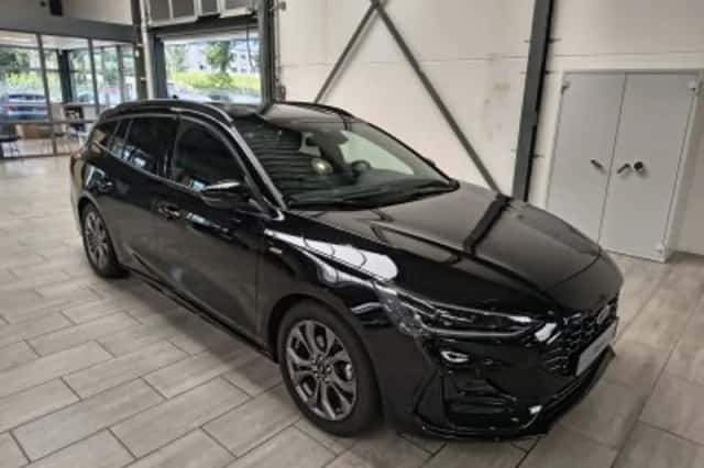 Ford Focus (2025) thumbnail 2