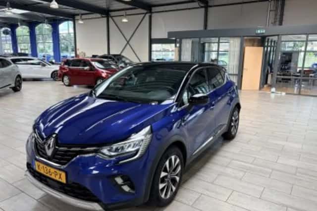 Renault Clio (2021) thumbnail 1
