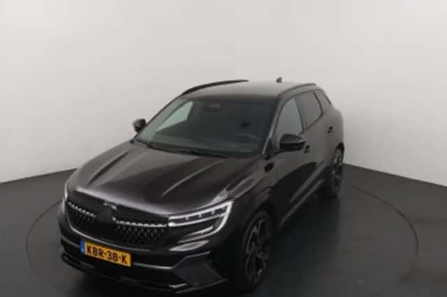 Renault Clio (2021) thumbnail 3