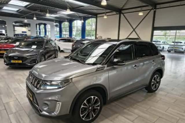 Suzuki Ignis (2017) thumbnail 3