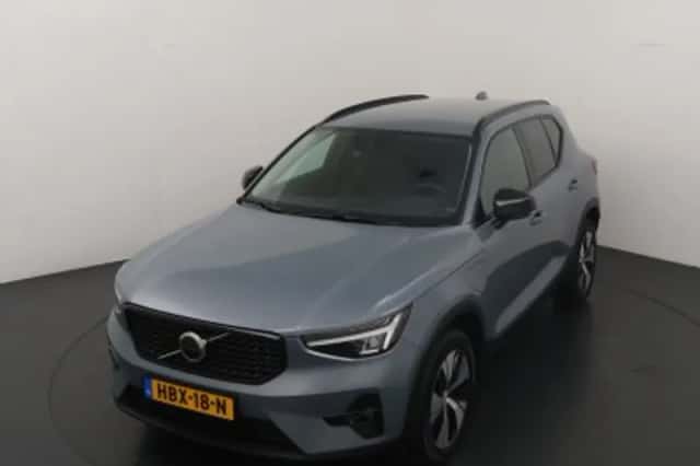 Volvo V60 (2022) thumbnail 1