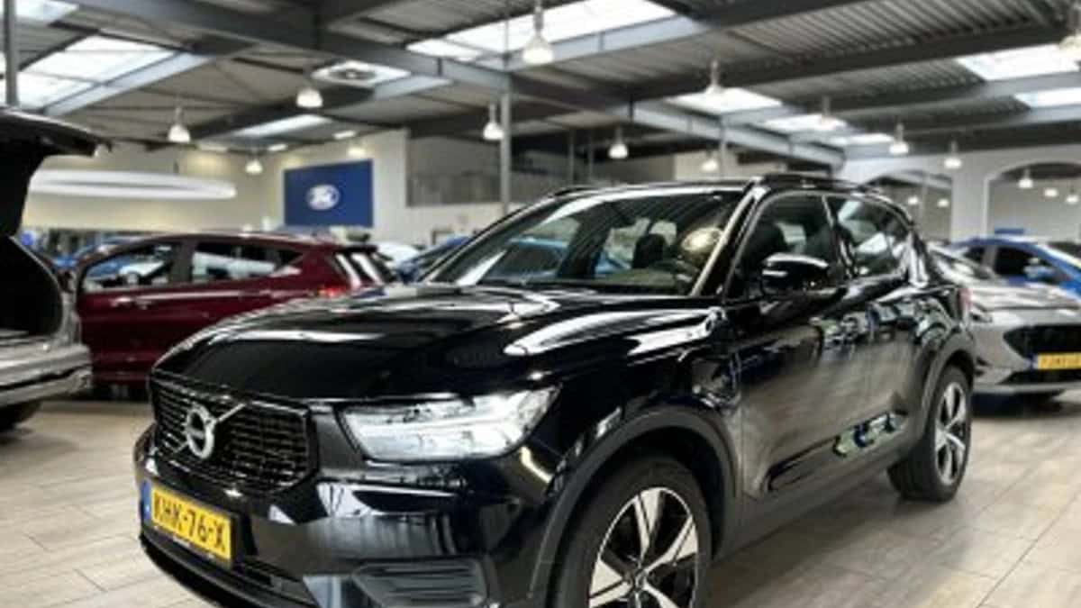Volvo V60 (2022) — foto 1
