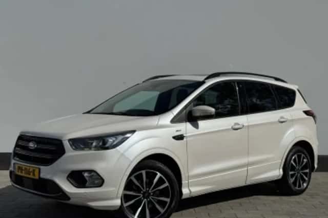 Ford Kuga (2018) thumbnail 3