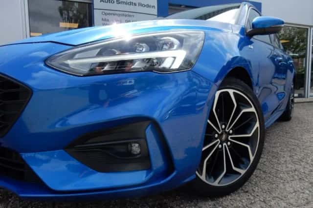 Ford Focus (2019) thumbnail 2