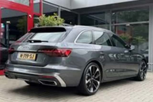 Audi A4 (2022) thumbnail 3