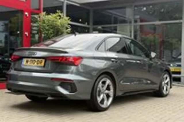 Audi A3 (2021) thumbnail 3