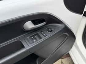 Volkswagen Up (2018) thumbnail 13