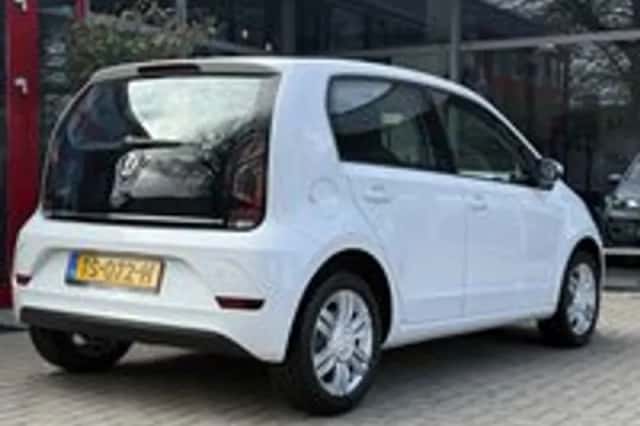 Volkswagen Up (2018) thumbnail 3