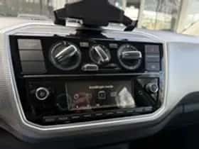 Volkswagen Up (2018) thumbnail 25