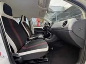 Volkswagen Up (2018) thumbnail 32