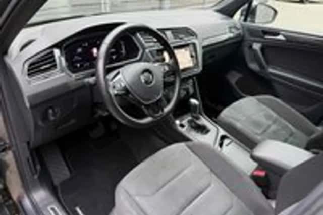 Volkswagen Tiguan (2019) thumbnail 2