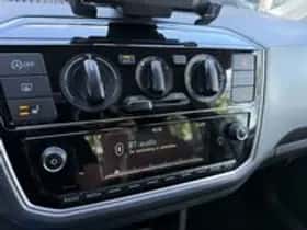 Volkswagen Up (2019) thumbnail 22