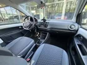Volkswagen Up (2019) thumbnail 4