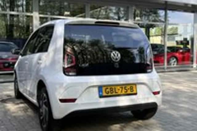 Volkswagen Up (2019) thumbnail 5