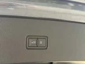 Audi Q8 (2021) thumbnail 17
