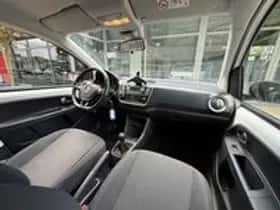Volkswagen Up (2021) thumbnail 4