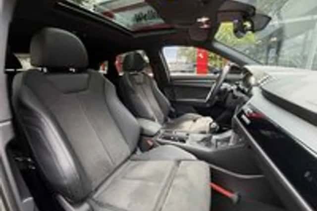 Audi Q3 (2021) thumbnail 2