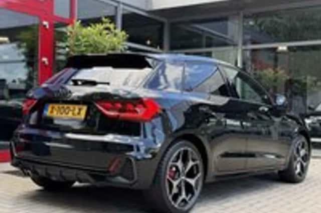 Audi A1 (2019) thumbnail 3