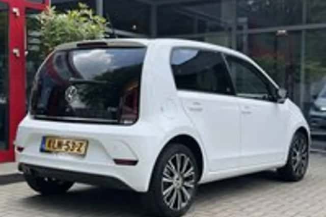 Volkswagen Up (2017) thumbnail 3
