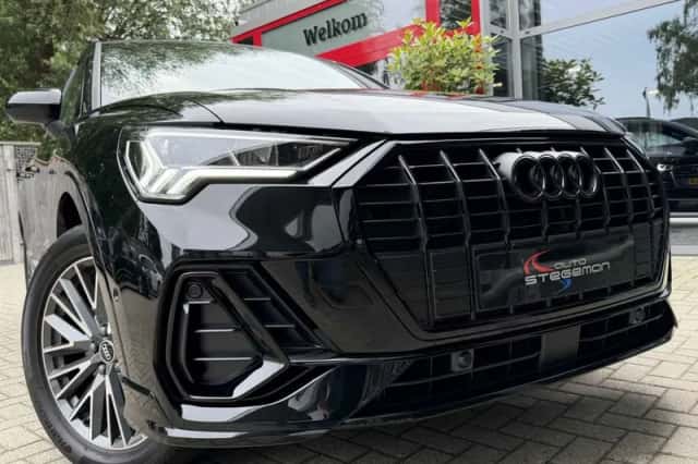 Audi Q3 (2021) thumbnail 1