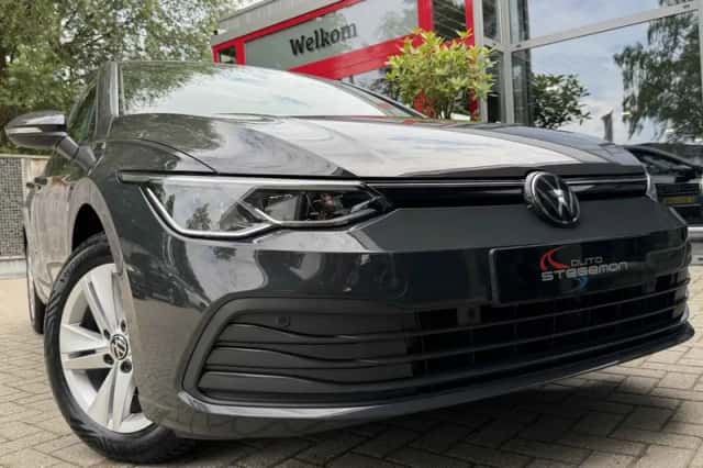 Volkswagen Golf (2022) thumbnail 1