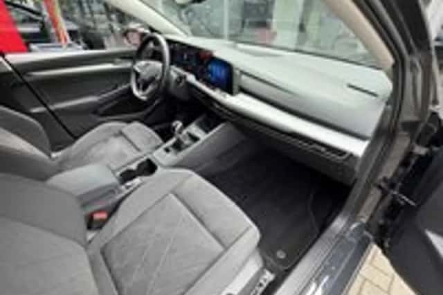 Volkswagen Golf (2022) thumbnail 6