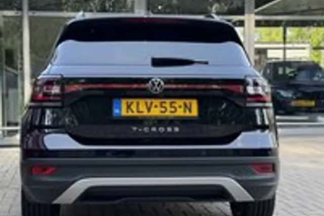 Volkswagen T Cross (2022) thumbnail 5