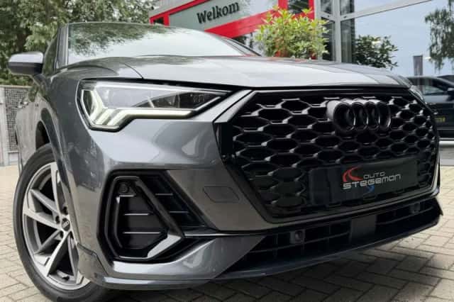 Audi Q3 (2021) thumbnail 1