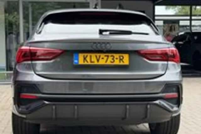 Audi Q3 (2021) thumbnail 5