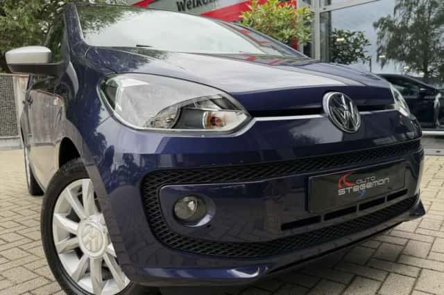 Volkswagen Up (2015) thumbnail 1