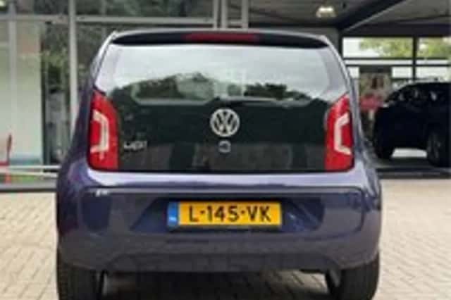 Volkswagen Up (2015) thumbnail 5