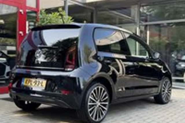 Volkswagen Up (2017) thumbnail 3