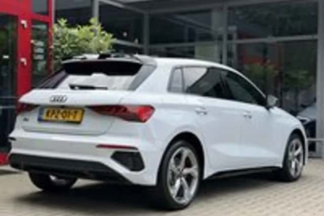 Audi A3 (2021) thumbnail 3