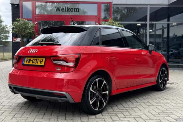 Audi A1 (2016) thumbnail 3
