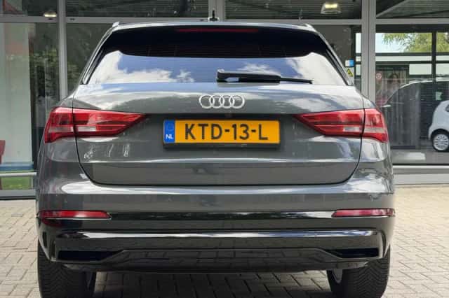 Audi Q3 (2019) thumbnail 5