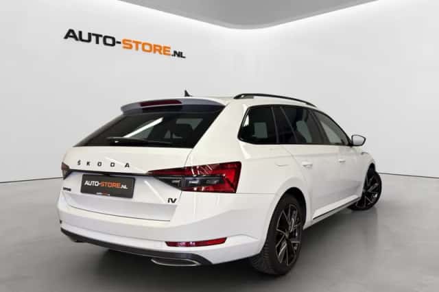 Škoda Superb (2021) thumbnail 5
