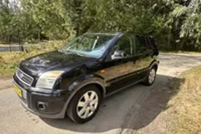 Ford Fusion (2010) thumbnail 4