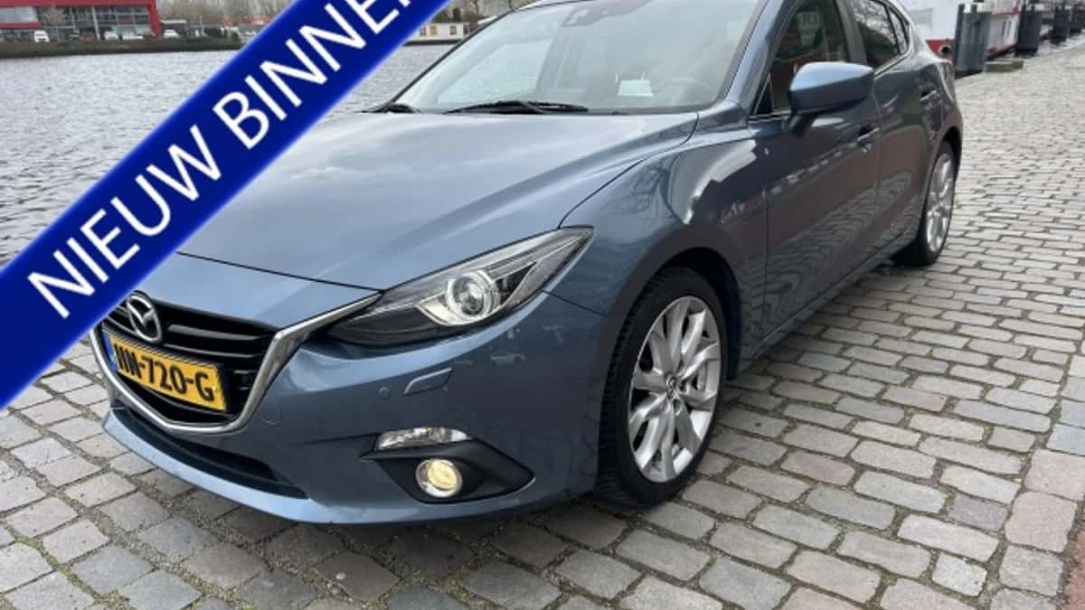 Mazda 3 (2015) — foto 1