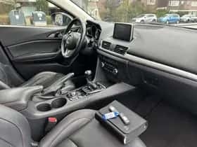 Mazda 3 (2015) thumbnail 3