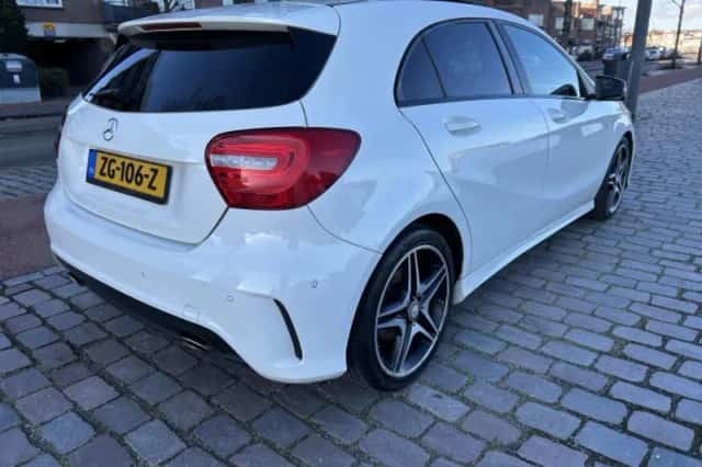 Mercedes-Benz A-Klasse (2015) thumbnail 2
