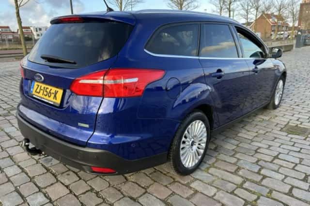 Ford Focus (2016) thumbnail 2