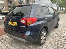 Suzuki Vitara (2017) thumbnail 2