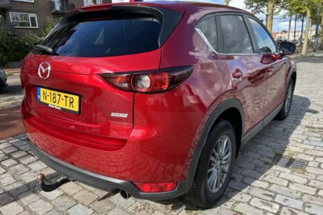 Mazda CX-5 (2017) thumbnail 2