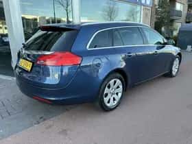 Opel Insignia (2011) thumbnail 2