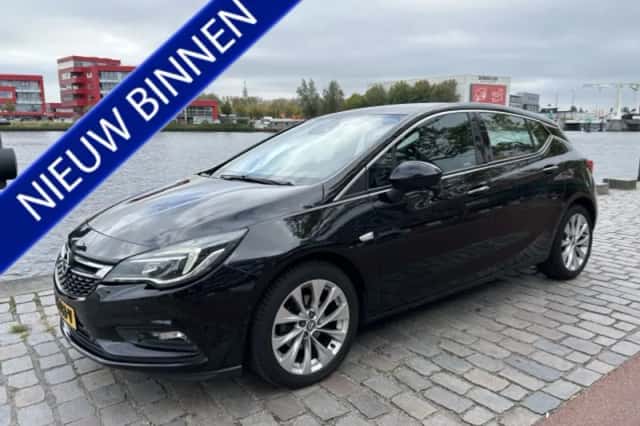 Opel Astra (2017) thumbnail 1